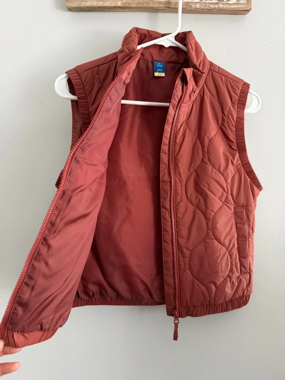 OLD NAVY Girls Cropped Quilted Vest Rust Color Size XL 14–16